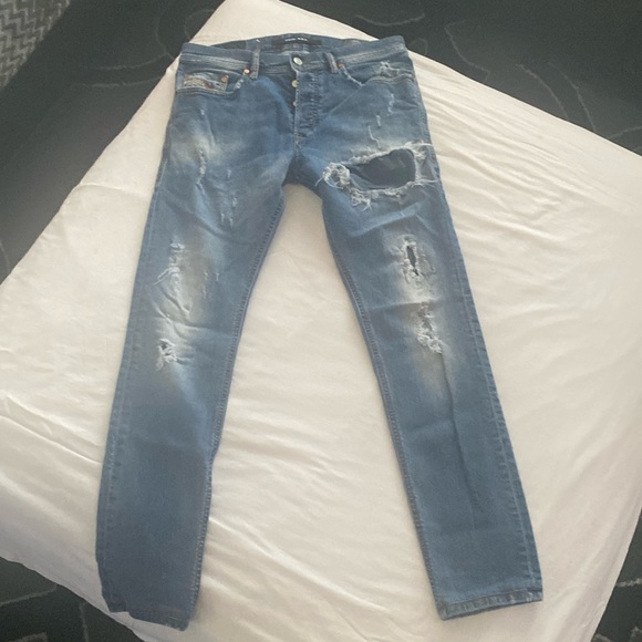 Diesel DNA distressed Tepphar Slim Carrot Jean - Picture 1 of 6